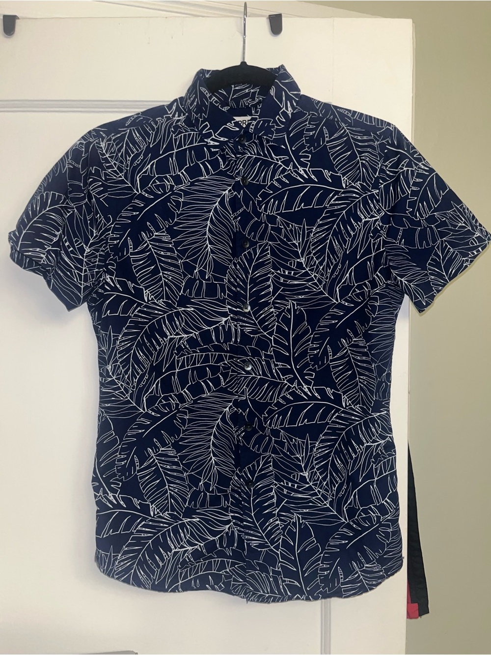 Express Navy Blue Short-Sleeve Button-Up with White Leaf Print